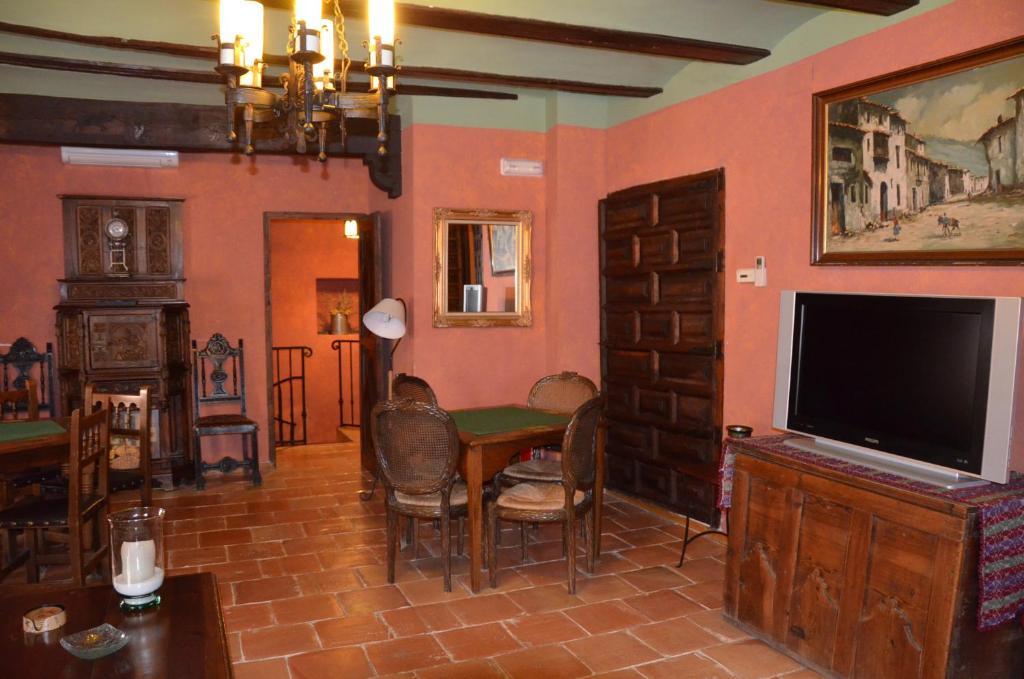 Hotel Los Leones - Adults Only Rubielos De Mora Exterior photo